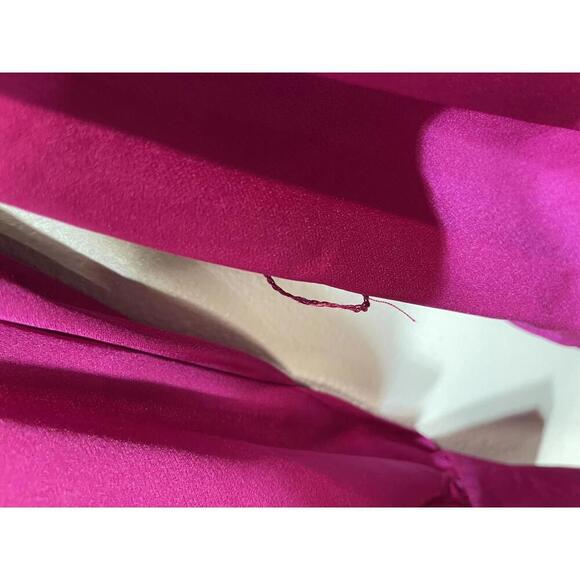 Stylish Deep V-Neck Blouse by Fashion Nova - Size S- NWT - Picture 6 of 7